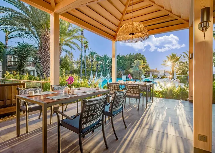 Divan Bodrum Palmira 5* Göltürkbükü