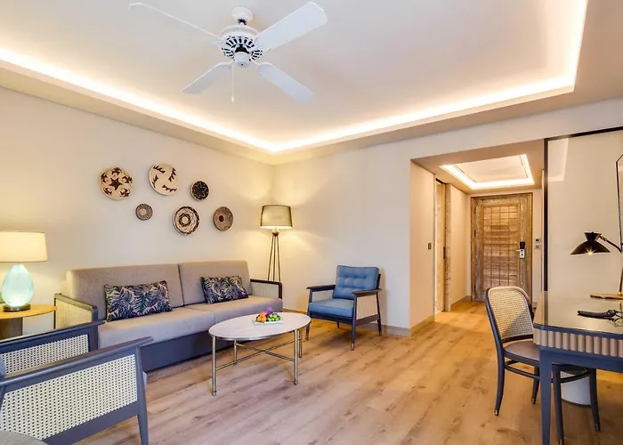 Divan Bodrum Palmira 5* Golturkbuku